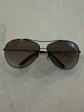 Ray-Ban Black Aviator Sunglasses with Case